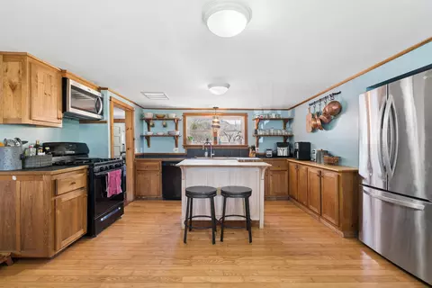 Kitchen - 88 Spring Rd, Tunbridge, VT 05077 photo 1 of 3
