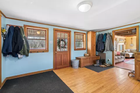 Entry Way - 88 Spring Rd, Tunbridge, VT 05077 photo 1 of 4