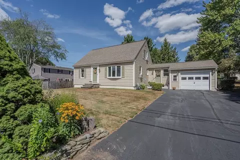 27 Hampshire Ave, Rochester, NH 03867