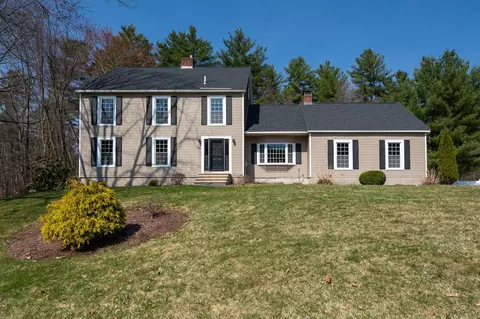 16 Tokanel Dr, Londonderry, NH 03053