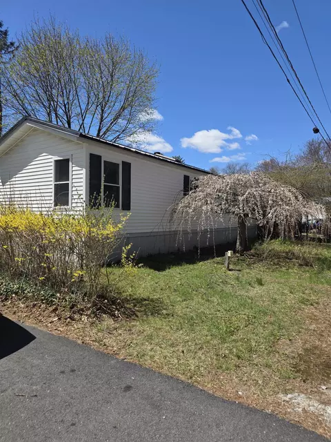 4 Eddy Dr, Boscawen, NH 03303