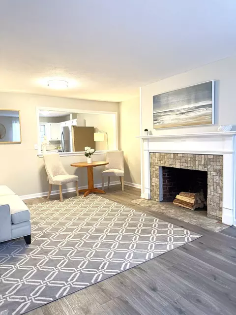 18 Boulder Brook Dr UNIT 4, Exeter, NH 03833
