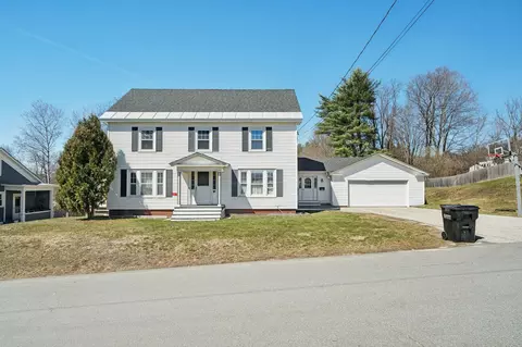 20 School St, Newport, NH 03773
