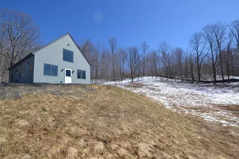 1794 Loop Rd, Northfield, VT 05663