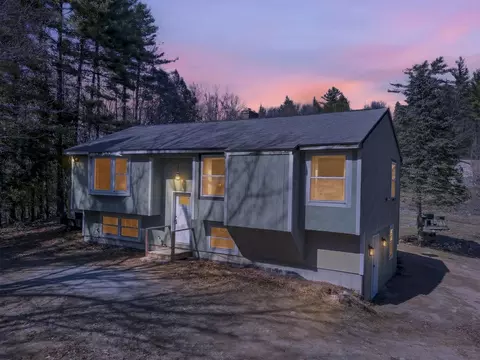 73 Mount Delight Rd, Deerfield, NH 03037