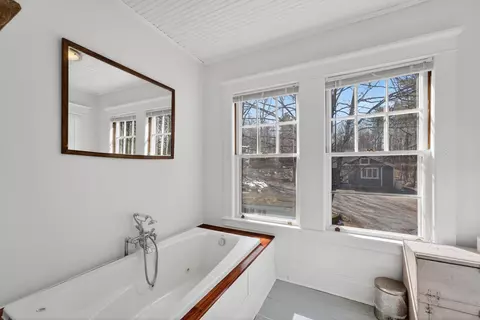 Bath - 92 Pinewood Ave, Bethlehem, NH 03574 photo 2 of 5