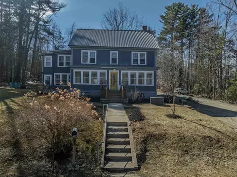 Exterior - 92 Pinewood Ave, Bethlehem, NH 03574 photo 2 of 7