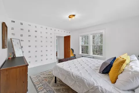 Bedroom - 92 Pinewood Ave, Bethlehem, NH 03574 photo 2 of 14