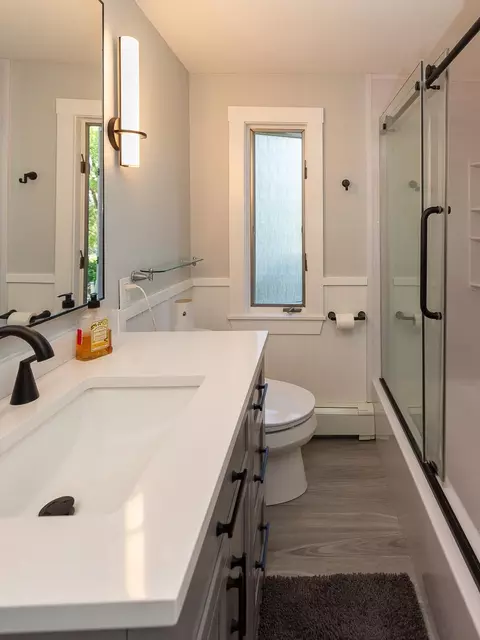 Bath - 789 Ocean Blvd, Rye, NH 03870 photo 3 of 4