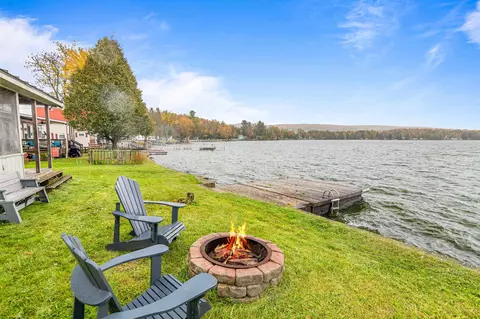 32 Dewing Rd, Franklin, VT 05457