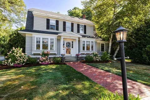 34 Auburn St, Concord, NH 03301