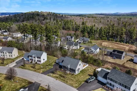View/Area - 18 Crawford Ln, Hooksett, NH 03106 photo 2 of 3