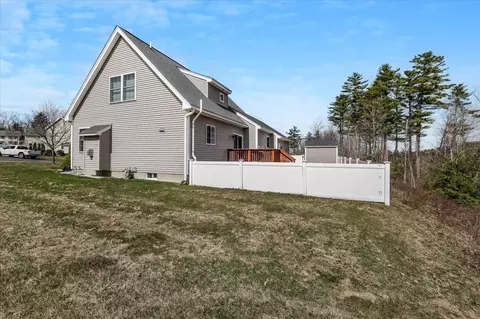 Exterior - 18 Crawford Ln, Hooksett, NH 03106 photo 8 of 8
