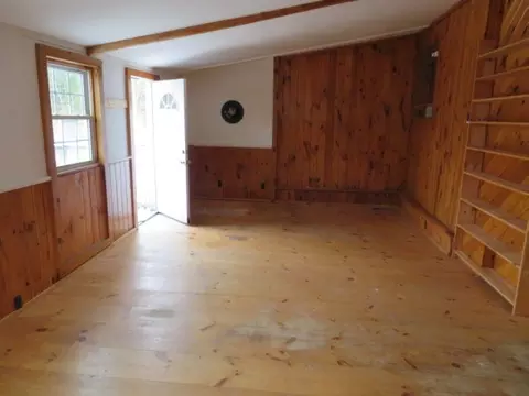 Living - 990 Oregon Rd, Lunenburg, VT 05906 photo 2 of 5