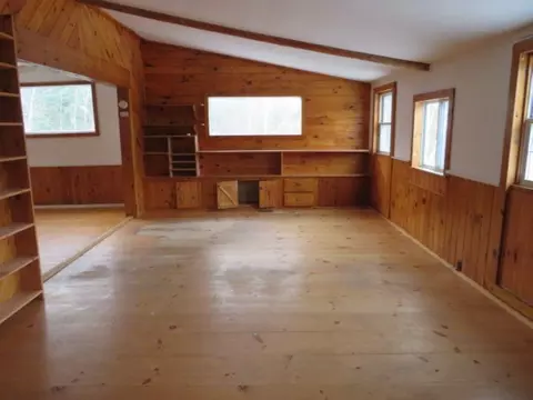 Living - 990 Oregon Rd, Lunenburg, VT 05906 photo 4 of 5