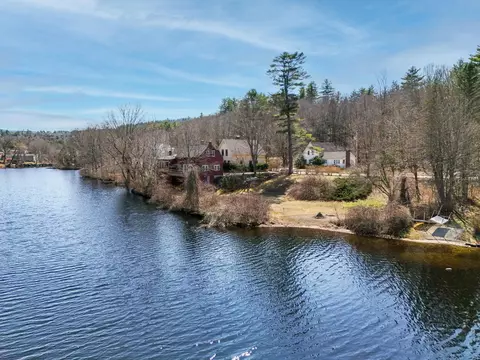 37 High St, Bradford, NH 03221
