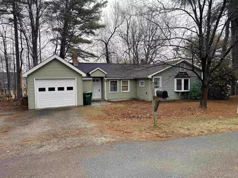 21 Arlington St, Laconia, NH 03246