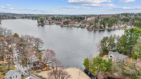 10 First St, Windham, NH 03087