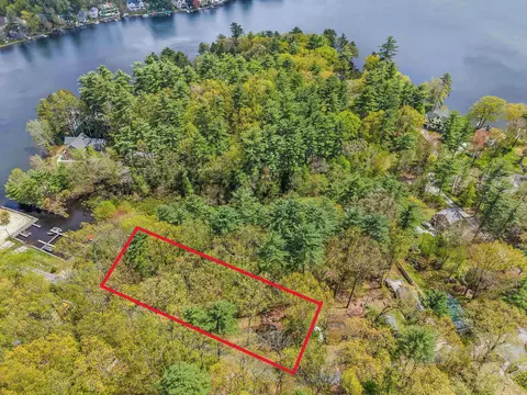 10 First St, Windham, NH 03087