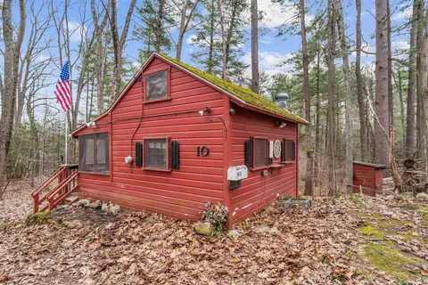 Exterior - 10 First St, Windham, NH 03087 photo 3 of 10