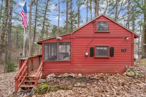 Exterior - 10 First St, Windham, NH 03087 photo 4 of 10