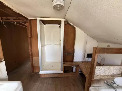 Bath - 284 Kirk Meadow Rd, Springfield, VT 05156 photo 2 of 2