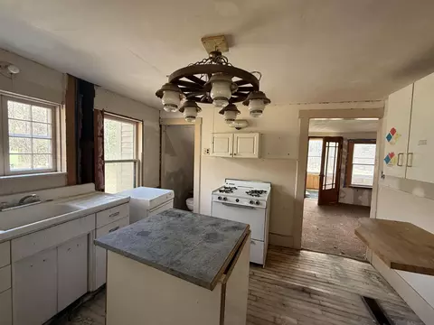 Kitchen - 284 Kirk Meadow Rd, Springfield, VT 05156 photo 2 of 2