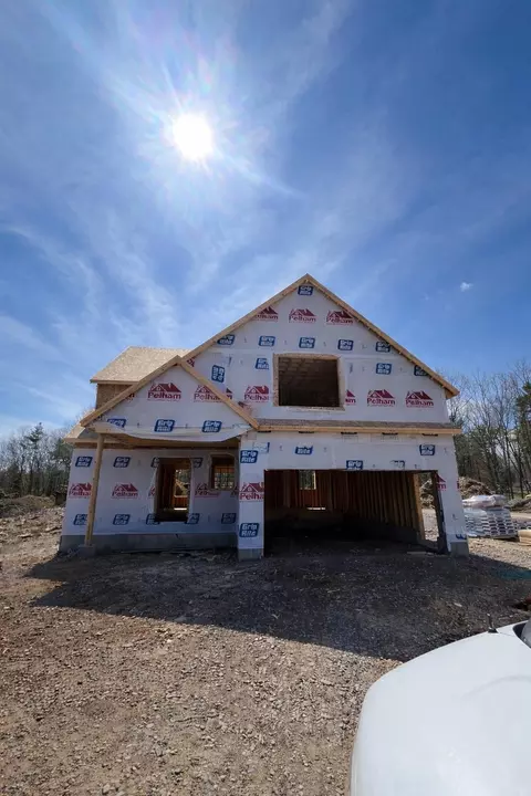 15 Mica Dr #12, Raymond, NH 03077