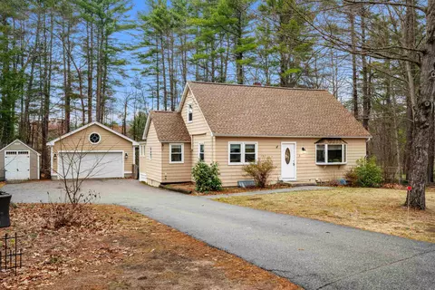 1 Lisa St, Windham, NH 03087