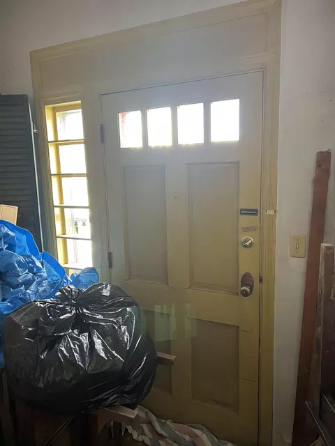 Entry Way - 180 Front St, Exeter, NH 03833 photo 2 of 2