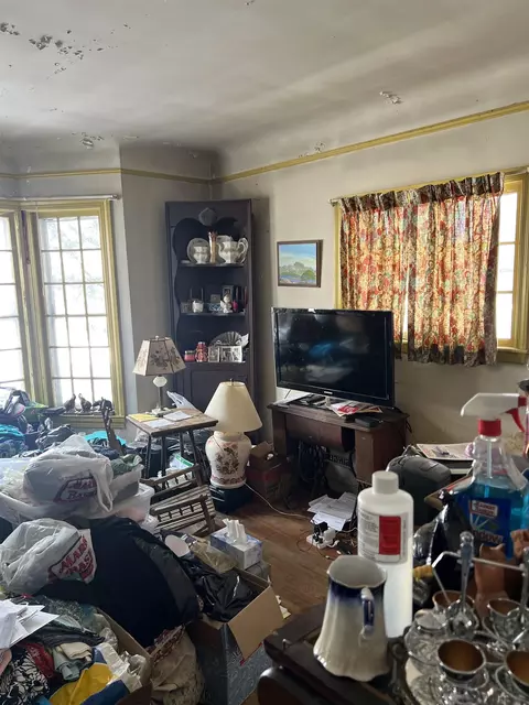 Living - 180 Front St, Exeter, NH 03833 photo 1 of 1