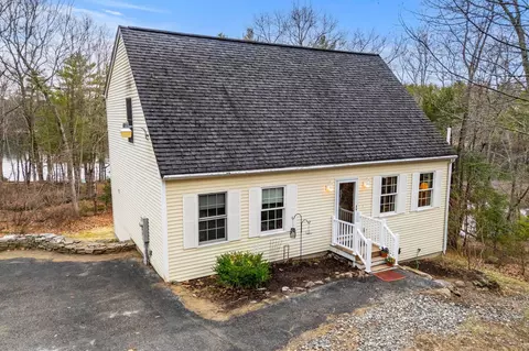 516 Berry River Rd, Barrington, NH 03825