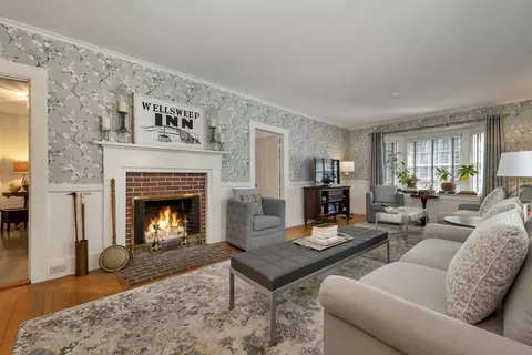 Living - 375 S Main St, Wolfeboro, NH 03894 photo 4 of 6