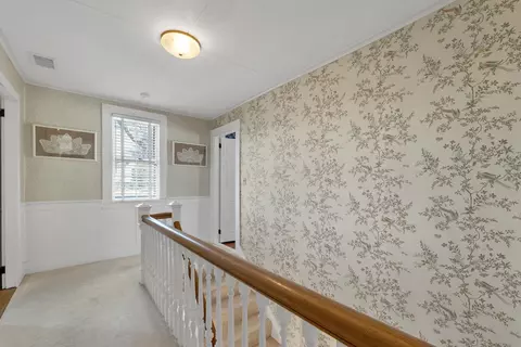 Entry Way - 375 S Main St, Wolfeboro, NH 03894 photo 2 of 3