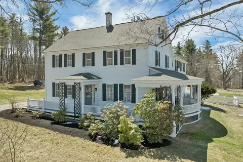 375 S Main St, Wolfeboro, NH 03894