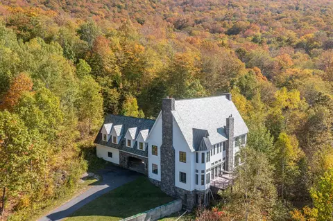 50 Grouse Ln, Dorset, VT 05251
