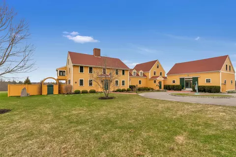 151 Dover Point Rd, Dover, NH 03820