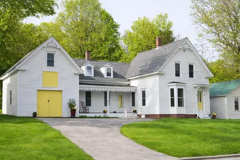 75 Highland St, Plymouth, NH 03264
