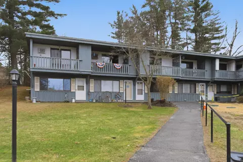 28 Chandler Ave #3, Plaistow, NH 03865