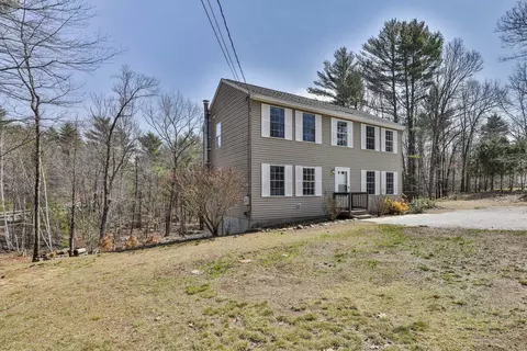 229 Bee Hole Rd, Loudon, NH 03307