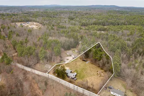 60 Batchelder Rd, Raymond, NH 03077
