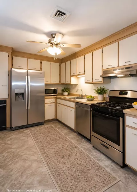 9 Blackstone Dr #88, Nashua, NH 03063