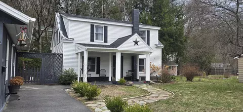 10 Spring St W, Lebanon, NH 03784