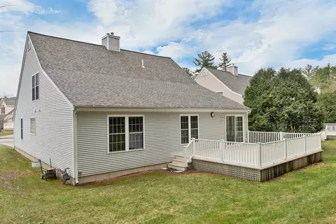 Exterior - 131 Hampton Mdws, Hampton, NH 03842 photo 3 of 5