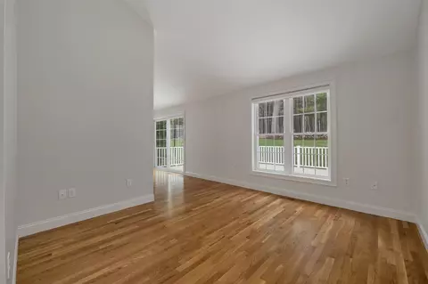 Living - 131 Hampton Mdws, Hampton, NH 03842 photo 2 of 7