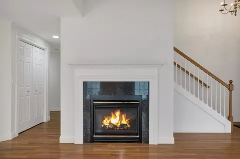 Living - 131 Hampton Mdws, Hampton, NH 03842 photo 5 of 7