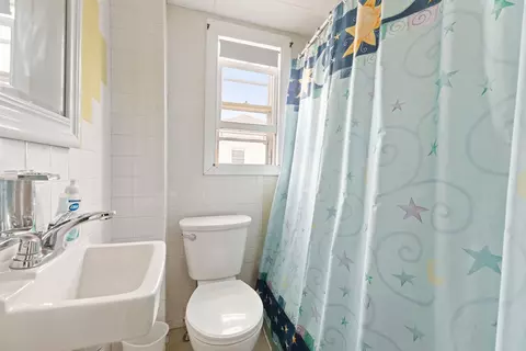 Bath - 15 Ocean Blvd, Hampton, NH 03842 photo 1 of 1