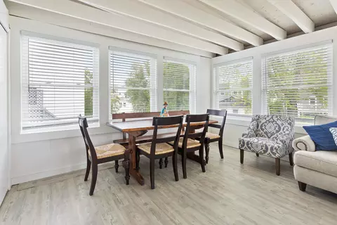 Dining - 15 Ocean Blvd, Hampton, NH 03842 photo 3 of 3