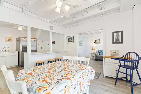 Dining - 15 Ocean Blvd, Hampton, NH 03842 photo 2 of 3