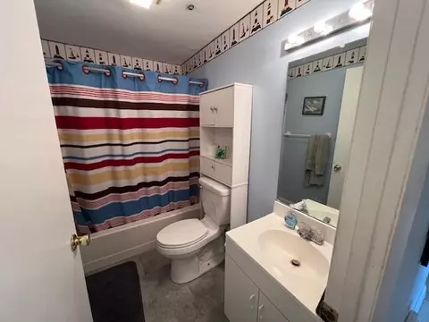 Bath - 567 Ocean Blvd #107, Hampton, NH 03842 photo 1 of 1